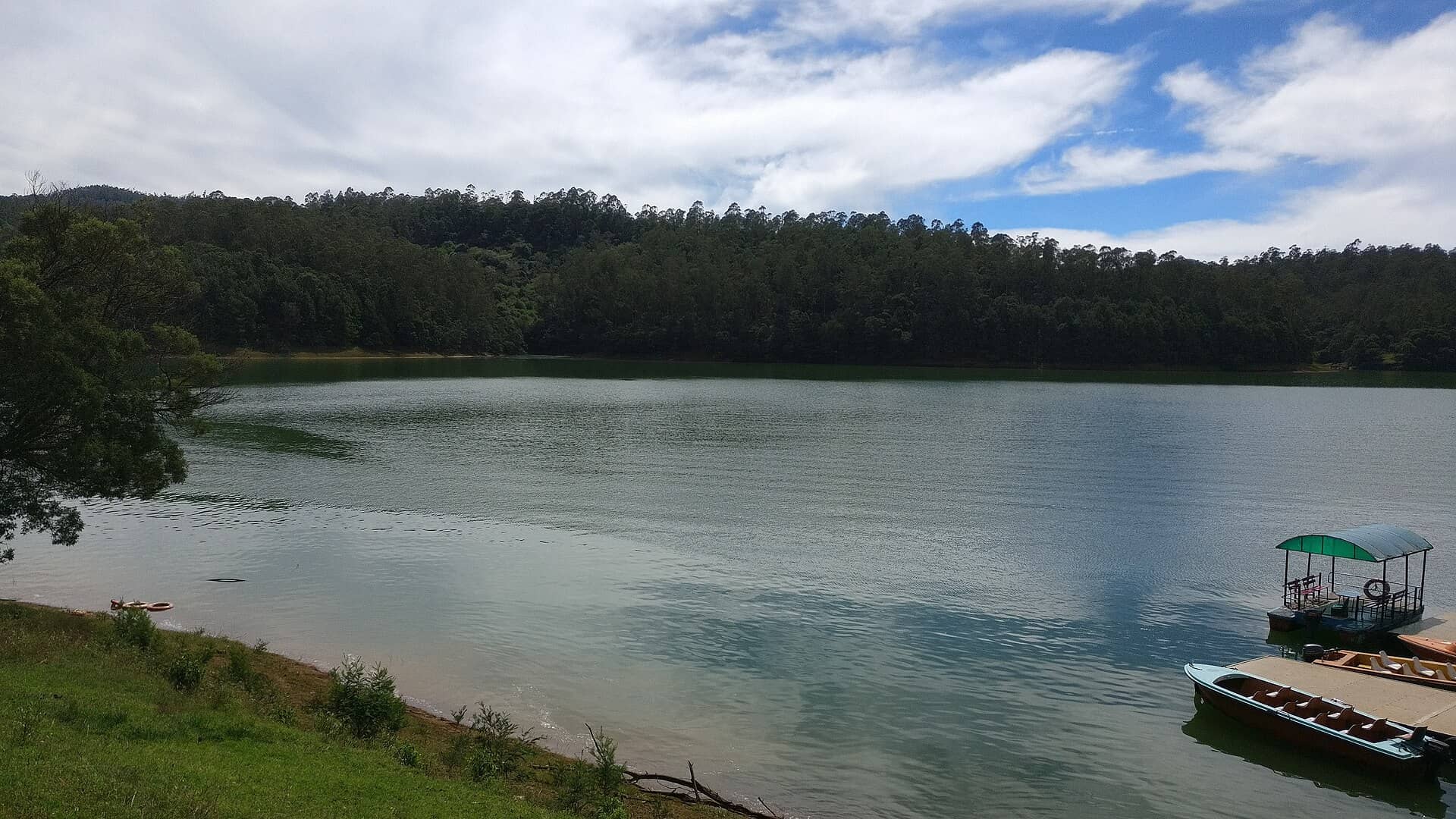 Pykara Lake and boat jetty