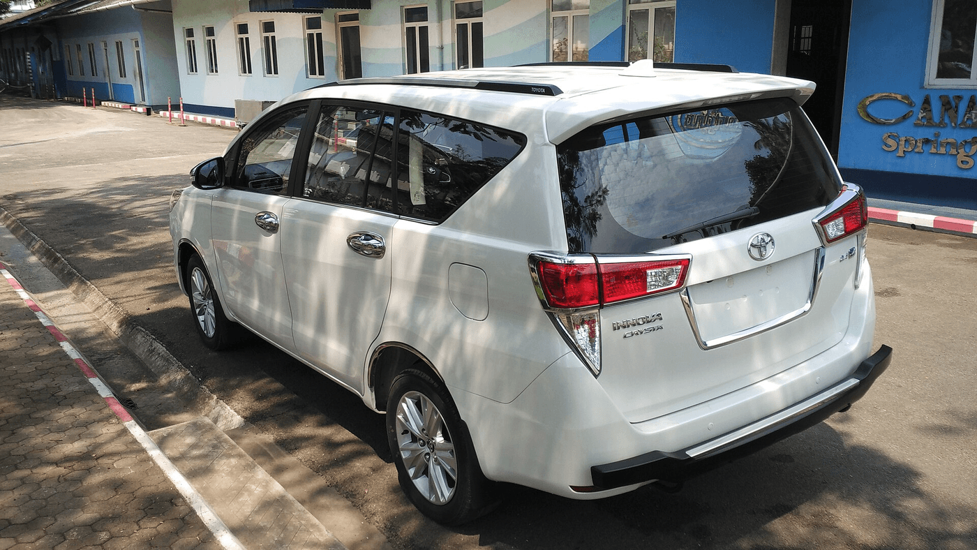 Toyota Innova Crysta — rear